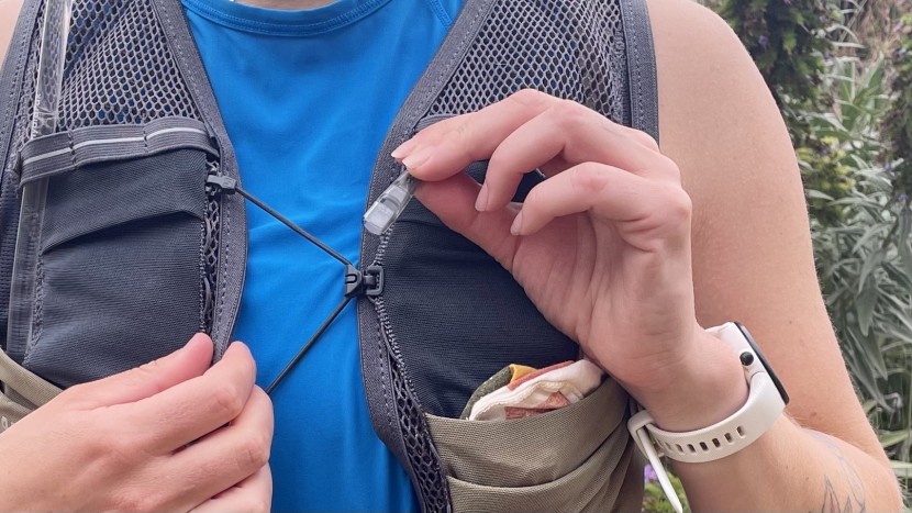 salomon active skin 8 for women - if you are looking for a vest with plenty of safety features and a...