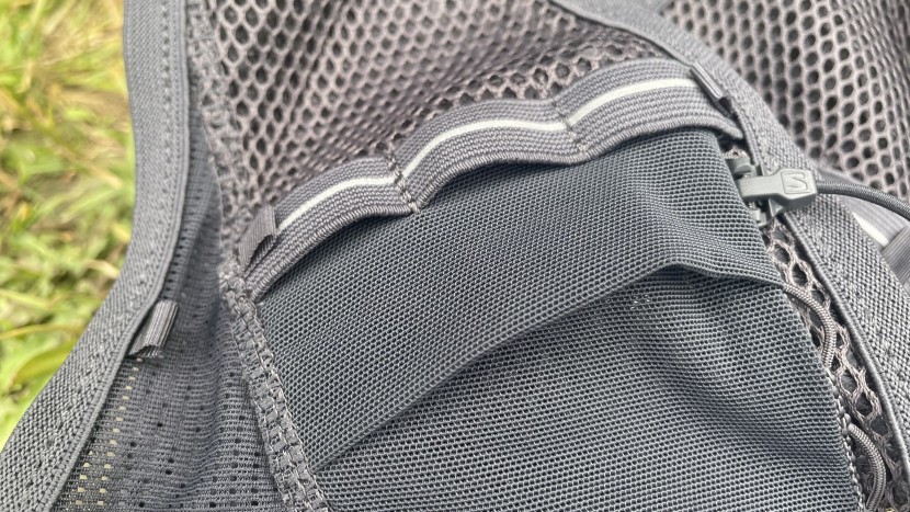 salomon active skin 8 for women - the loops allow you to choose where your hydration straws or hose...