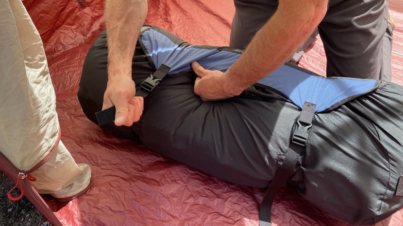 rei co-op camp dreamer xl - the carrying tote for the camp dreamer is stretchy and large making...