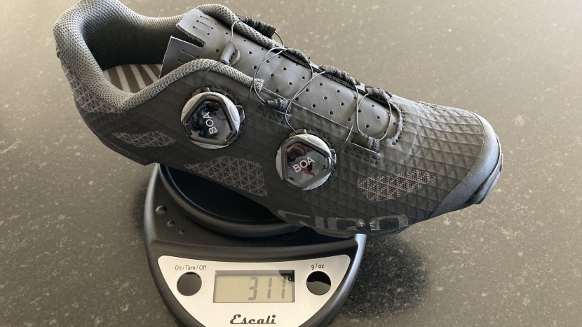 mountain bike shoes womens - one of the lightest shoes in our review at 311 grams per shoe.