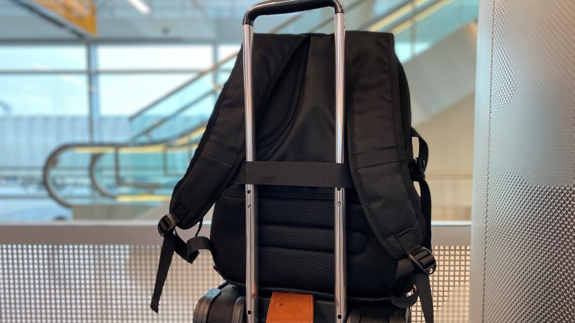 yorepek travel extra large - the luggage strap easily attaches to the handle of a wheeled...