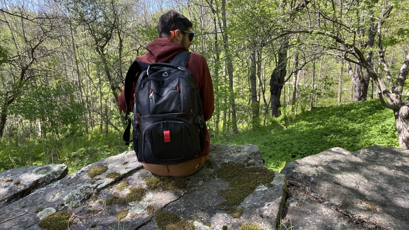 yorepek travel extra large - it's a little big and chunky so this model doesn't stand out to us...