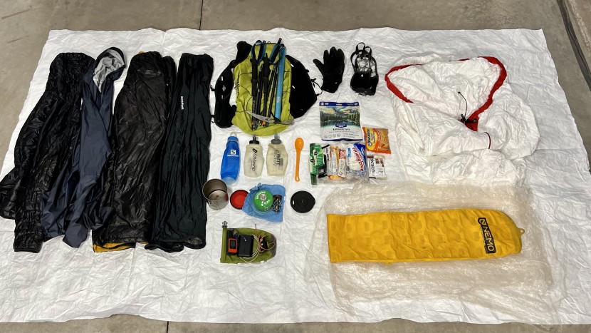 a sample overnight kit that fits into the black diamond distance 15...