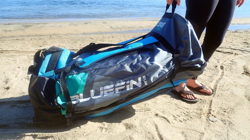 when packed into the oversized bag, the carrying weight is close to...