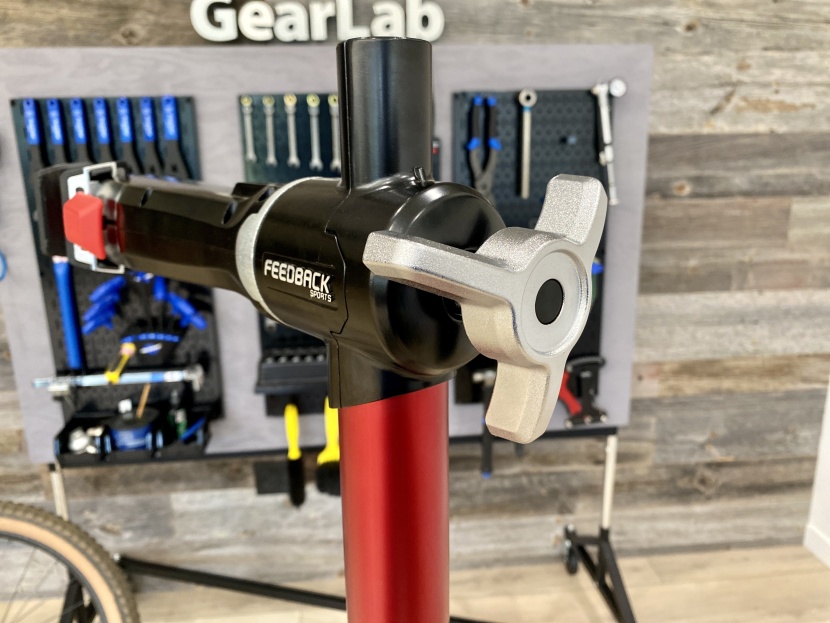 the position fixing tri-knob is easy to adjust from any angle.