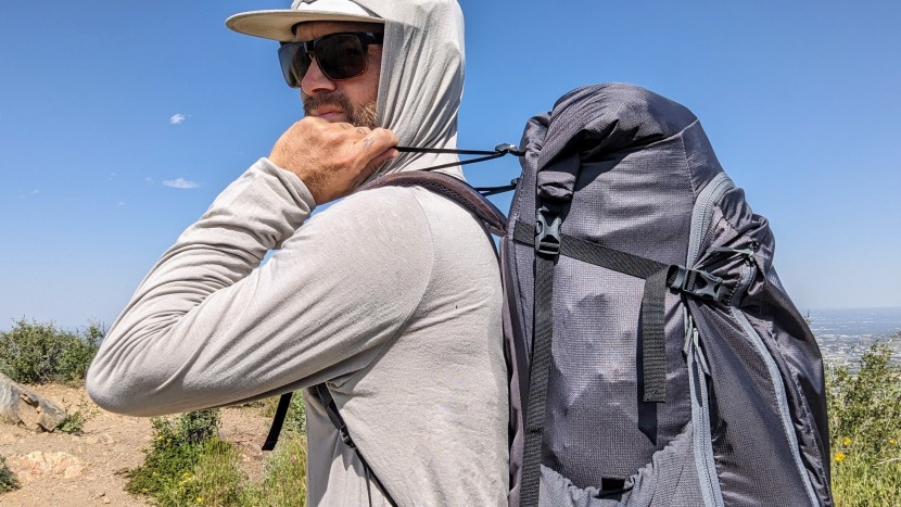 mountainsmith scream 55 - the scream 55 features a soft, yet supportive back panel, shoulder...