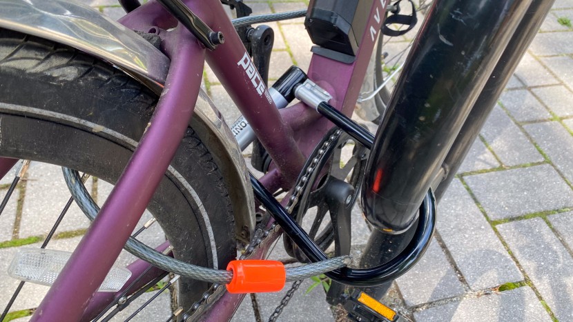 kryptonite kryptolok - the provided cable is great for securing your wheels or saddle and...