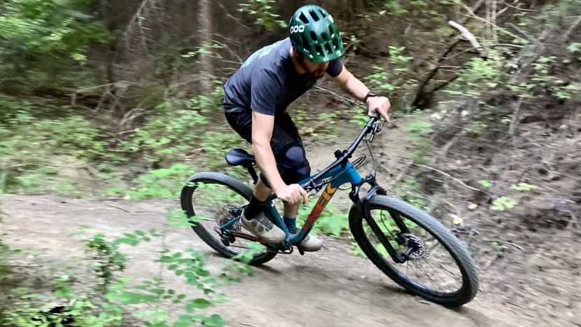 trek roscoe 7 - the bontrager xr4 tires, despite their underwhelming appearance...