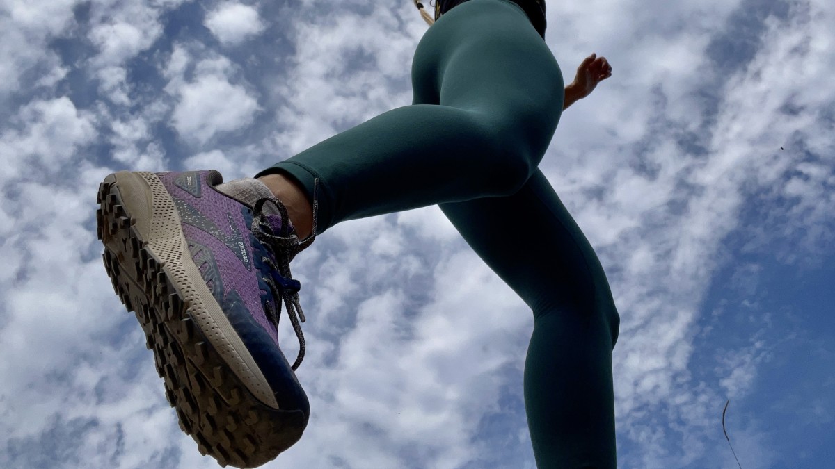 Brooks Divide 4 - Women's Review (The Divide is a great shoe for mild trails, especially if you may encounter some pavement during your outing.)