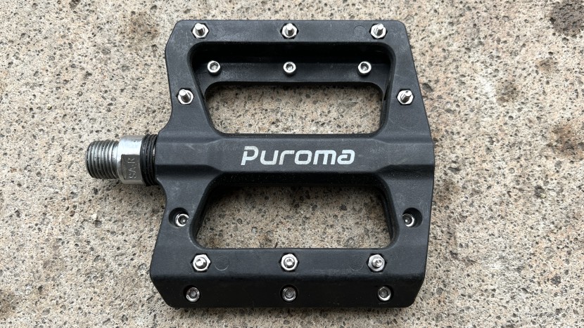 this pedal uses a composite nylon pedal body with pins to help the...