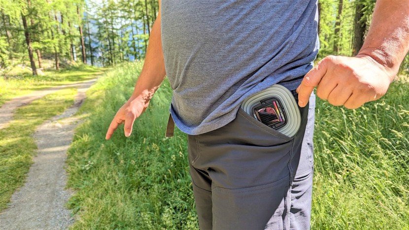 so compact it can easily fit in your pocket.