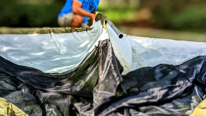 it sets up like a tent. full-length pole sleeves, and beefy aluminum...