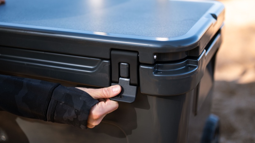 yeti roadie 60 - the roadie models include quicklatches, which are easy to use and...