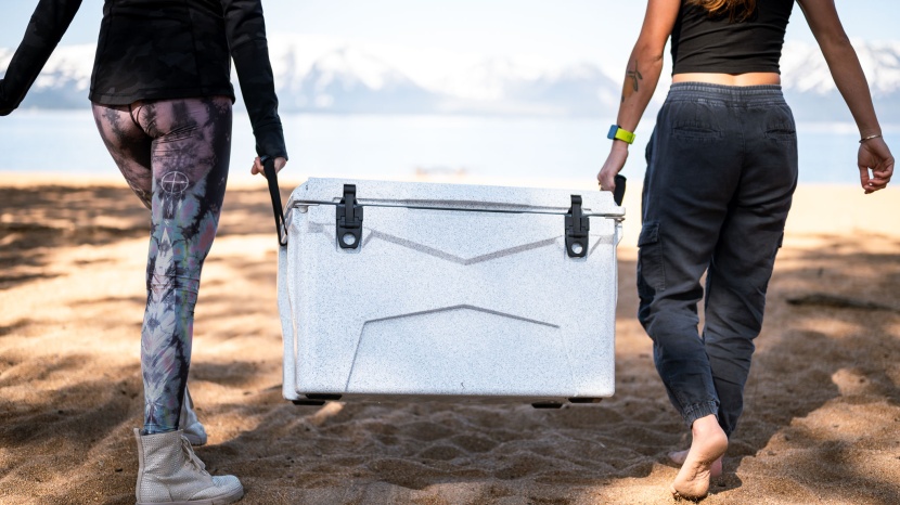 xspec 60qt - the comfy side handles make the xspec easy to move around, though...