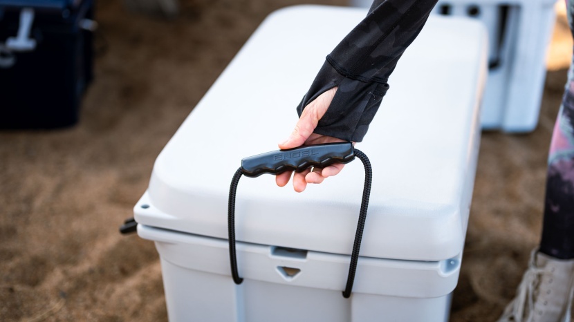 engel 65 - the hard plastic handle on the engel wasn't our favorite to use...