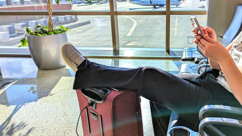 a built-in, pre-wired charging station definitely sets this bag...