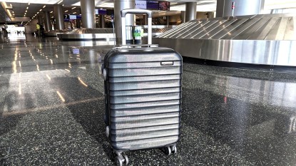 Product photo of Amazon Basics 20-Inch Hardside Spinner