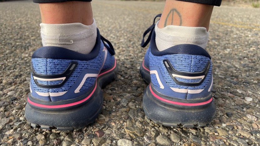 brooks ghost 15 for women - though not the lightest shoe, the ghost isn't the heaviest. it...