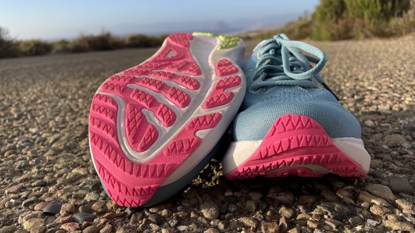 asics gel-kayano 30 for women - the not-too-soft but not-too-rigid platform of the kayano allows it...