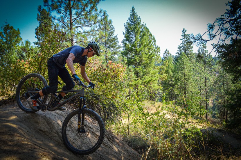 bikeyoke revive 2.0 - when things get steep, the 213mm of travel is really nice to have.