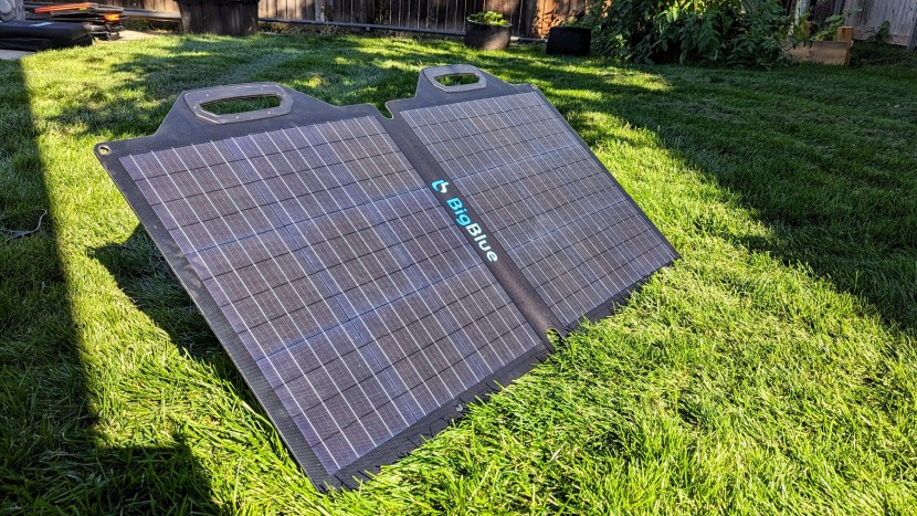 solar power station - the bigblue solarpowa 100 etfe provides a great overall value for a...