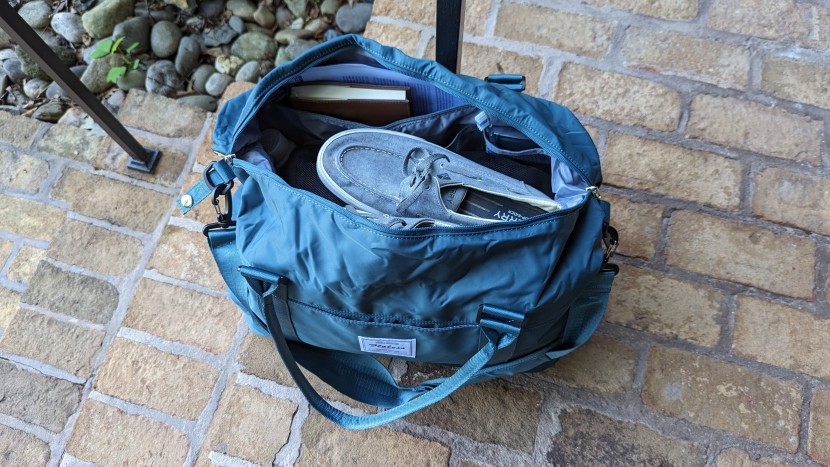 hyc00 travel - the design of the hyc00 made it one of the best bags for easily...