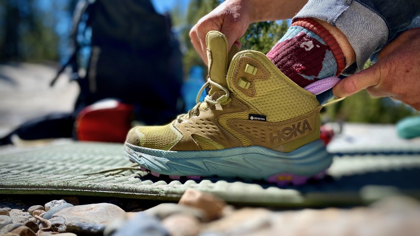 hoka anacapa 2 mid gtx for women - a well-padded ankle cuff, heel pad, and substantial cushioning make...