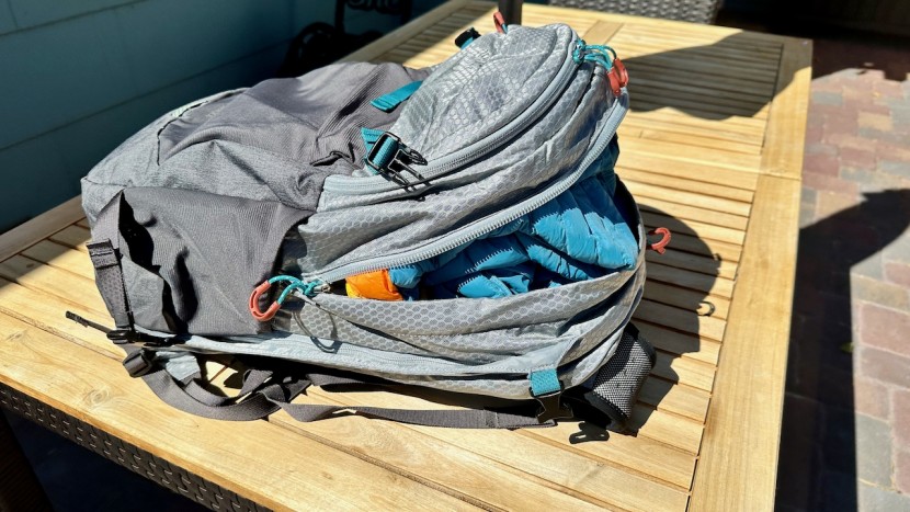 our sample kit fit inside the osprey with room to spare.