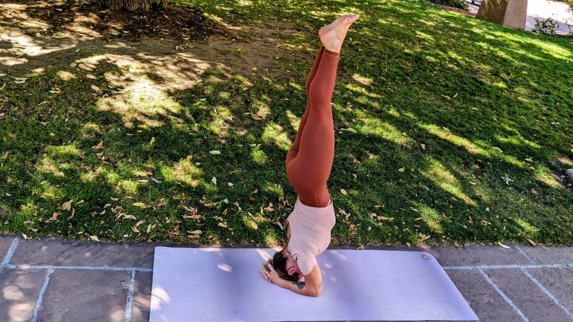 lululemon the mat - we love the silky-smooth top of the mat on our skin.