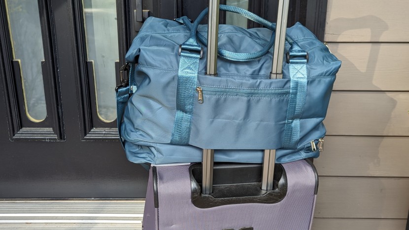 duffel bag - smaller bags designed for weekend travel may have different design...
