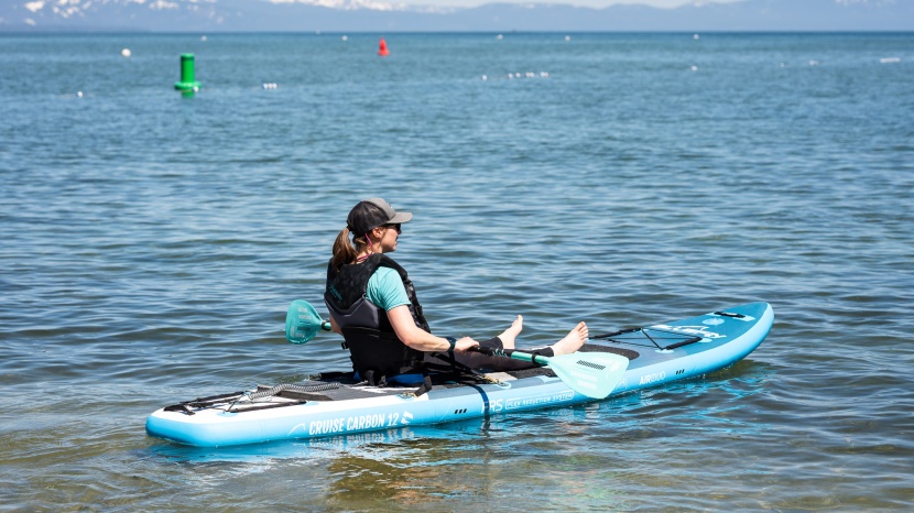 the seatback attaches to d-rings located on the sides of the board.