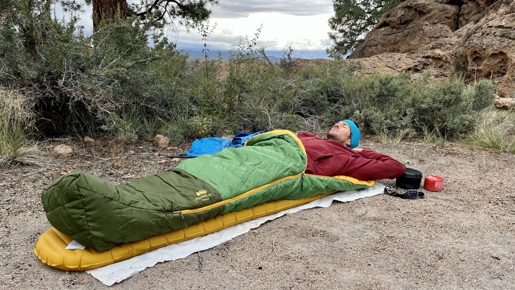 rei co-op trailmade 20 - time for a nap in the trailmade.