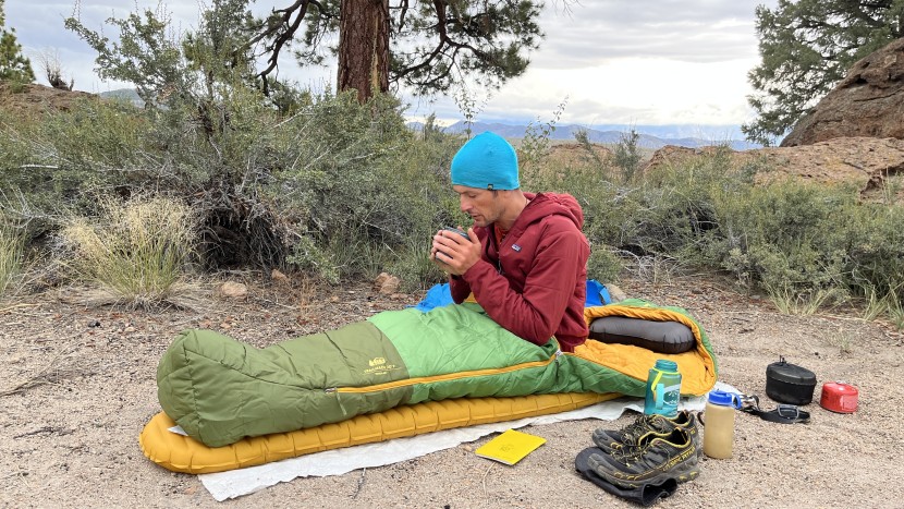 rei co-op trailmade 20 - enjoying a hot drink.