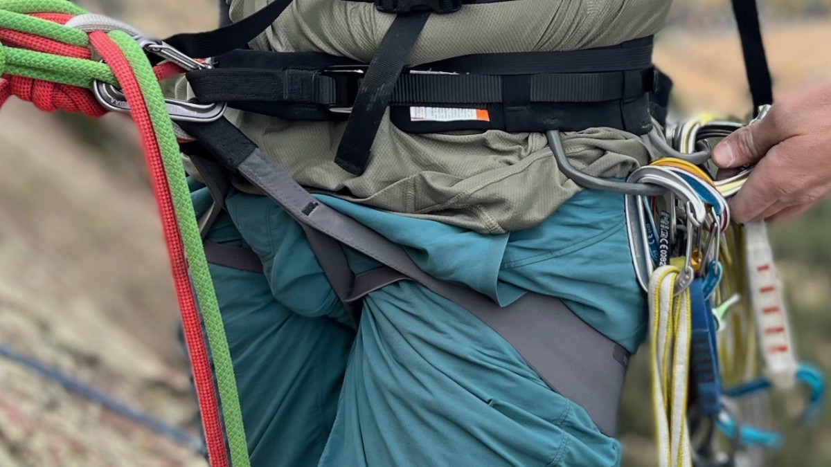 Black Diamond Solution Review (The Black Diamond Solution mens climbing harness)