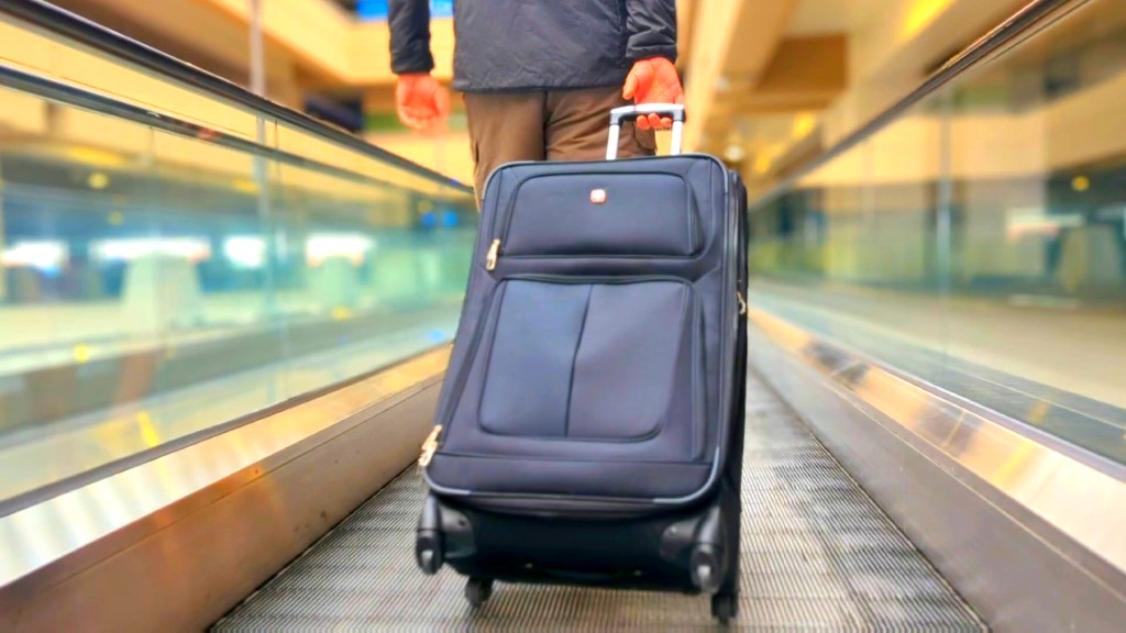 swissgear sion softside expandable roller 29" - heading for a week-long trip. while not the biggest on the block...