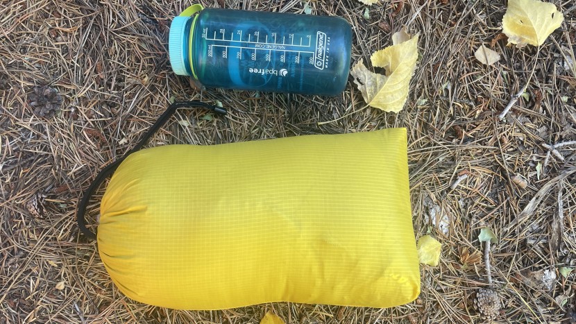 feathered friends hummingbird ul 30 - the hummingbird in its standard stuff sack.