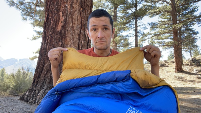 mountain hardwear bishop pass 15 - the draft collar helps keep heat in and cold breezes out.