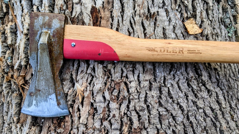 a dense, wedged, c45 steel head and metal collar to protect the...