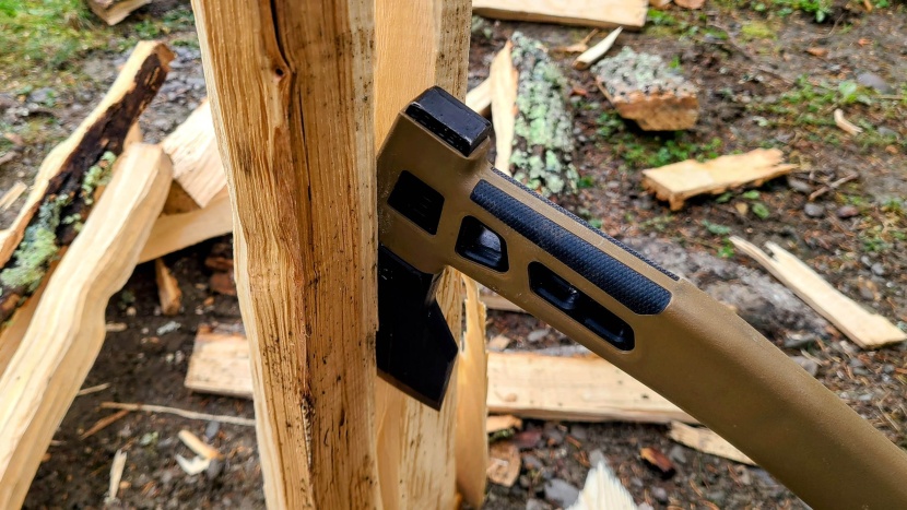 the gerber bushcraft is a handy hatchet that split kindling well...