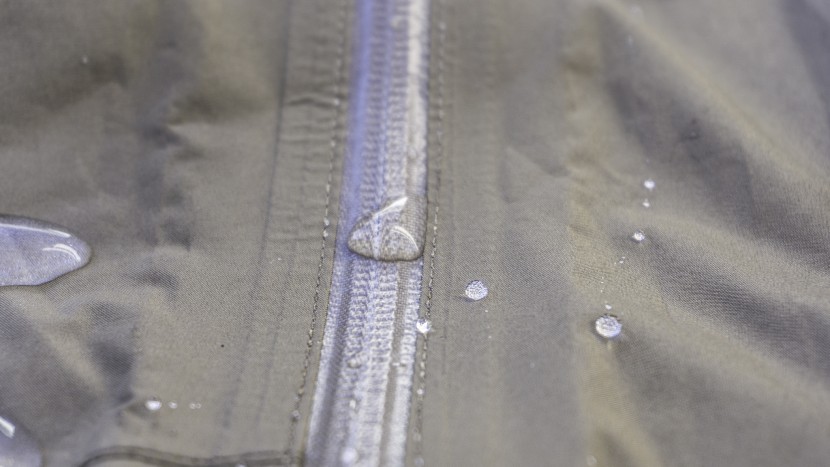 outdoor research foray pants - the foray's zippers are such high quality that water beads up right...