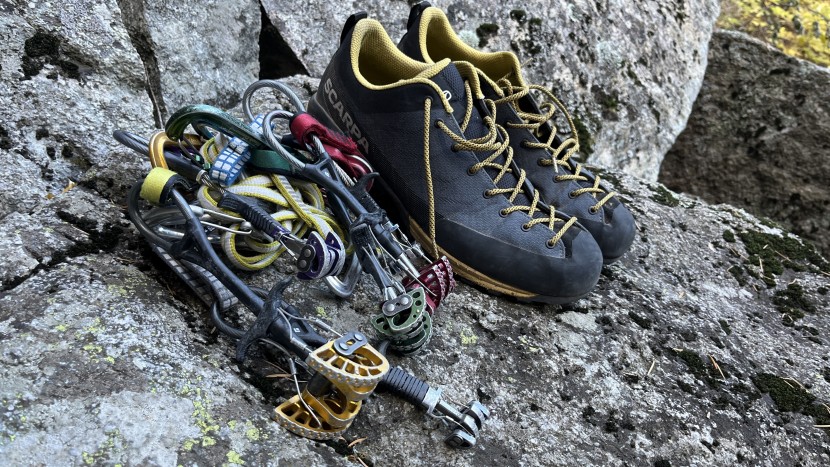 scarpa mescalito planet - due to its stiff upper material, the mescalito planet doesn't pack...