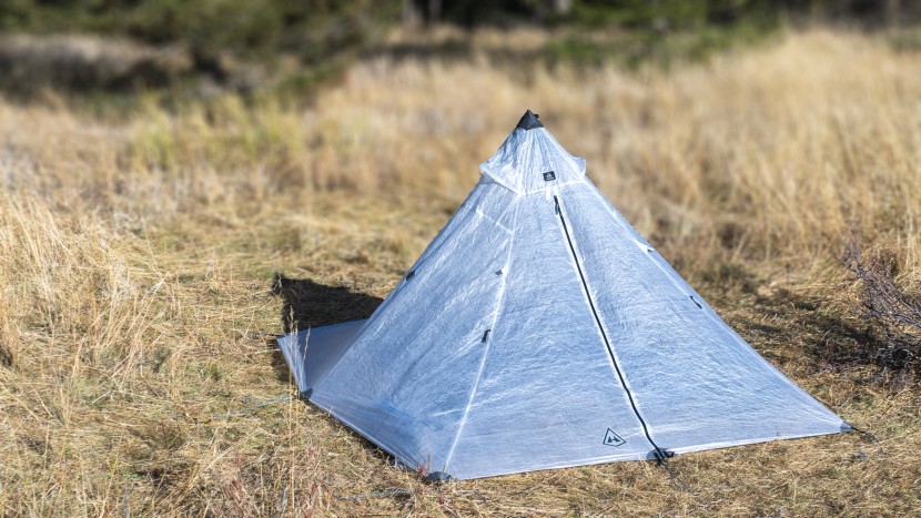 here is the hmg ultamid 2, set up close to the ground with no gap...