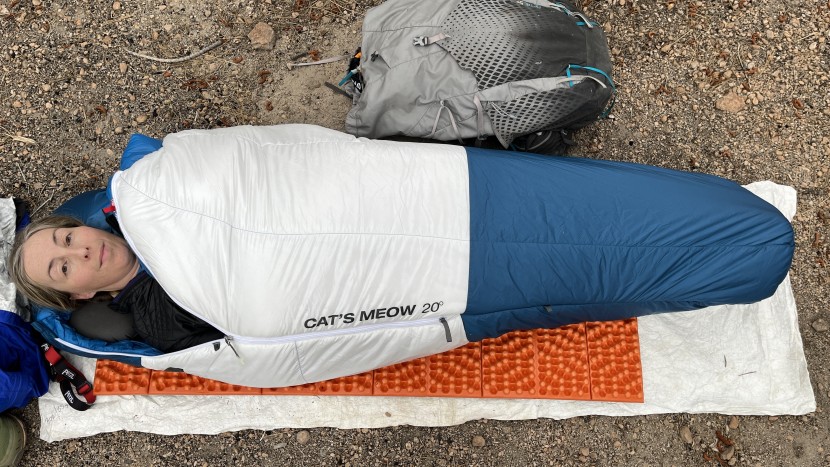 the north face cat's meow - short - the short version of the cat's meow is a tight fitting bag...