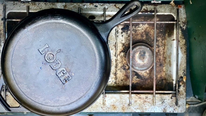 lodge 3.2 quart cast iron combo cooker - this cast iron cookware is as durable as it gets.