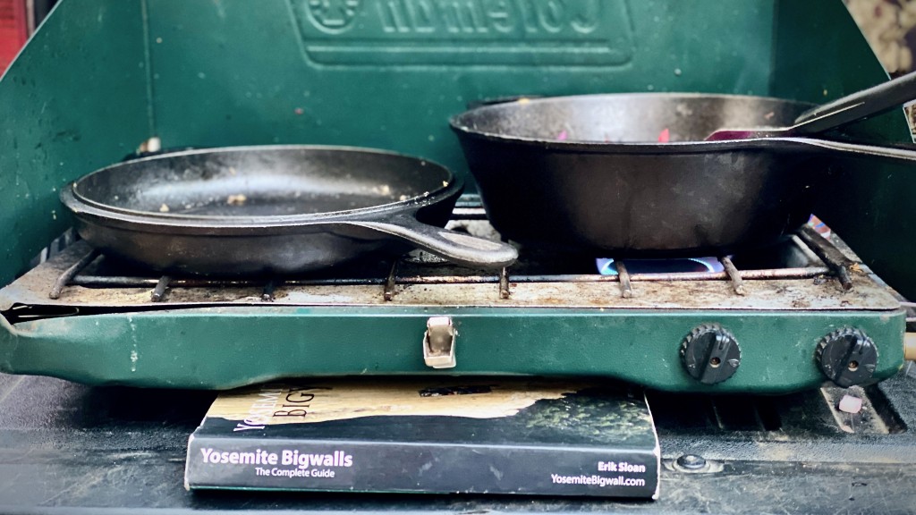 Lodge 3.2 Quart Cast Iron Combo Cooker Review | Tested