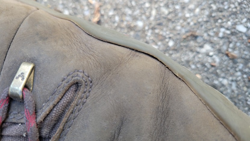 barefoot shoes men - we found the crease point on the outsole, where it's welded to the...