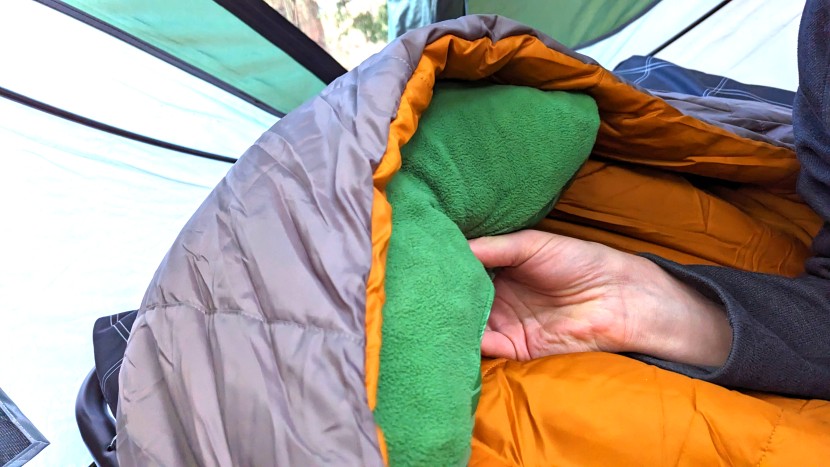 rei co-op siesta hooded 20 - pillow talk. the siesta's massive hood holds your pillow in place...