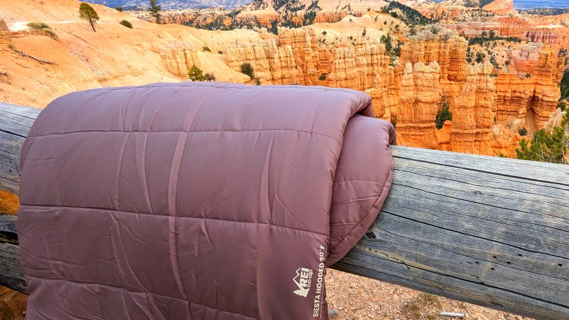 rei co-op siesta hooded 20 - showing off its quilts. instead of sewing all the way through the...