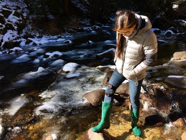 ugg shaye - testing out the shaye's traction on slippery river rock in dream...
