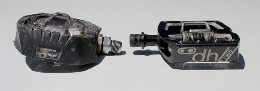 shimano dx m647 - here you can see that the mallet dh race (right) has a thinner...